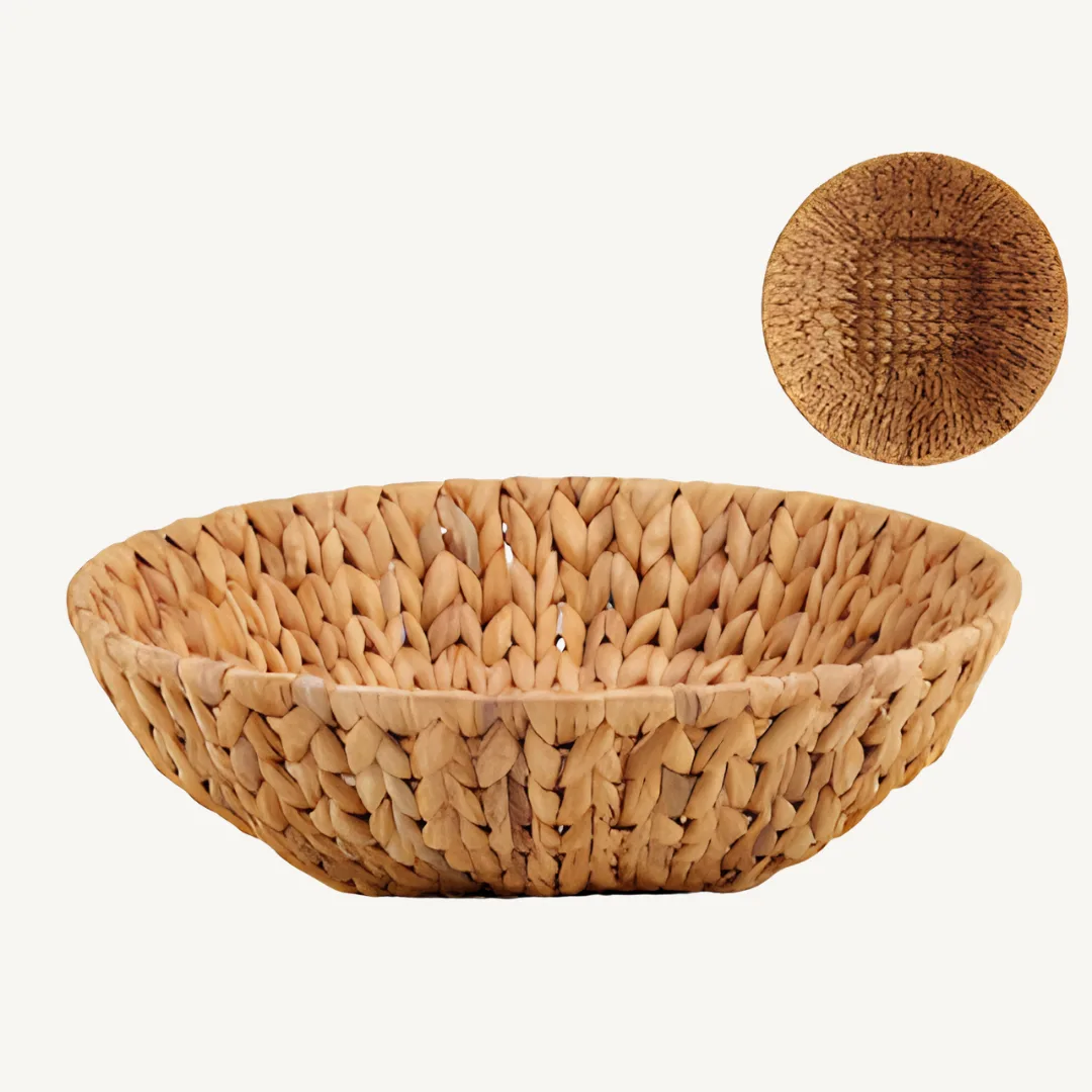 Round straw centrepiece, tall, medium