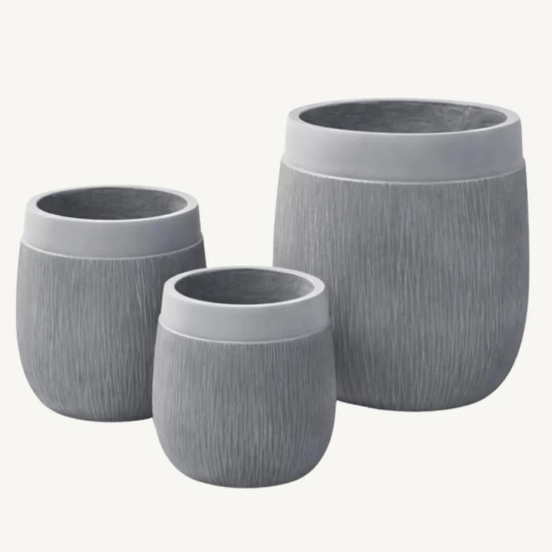 Grey ribbed plaster vase, small